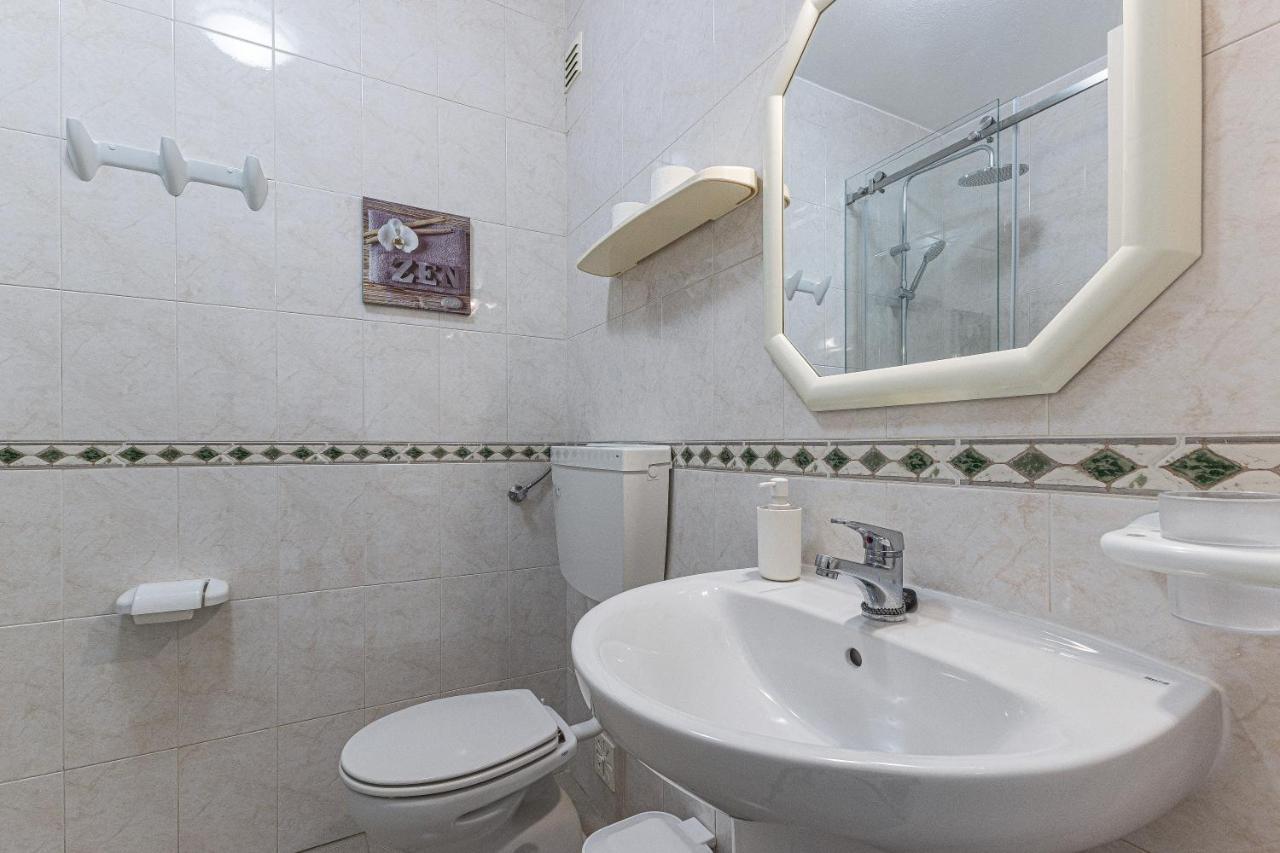 Yangmar By Alzira Apartment อัลบูเฟรา ภายนอก รูปภาพ